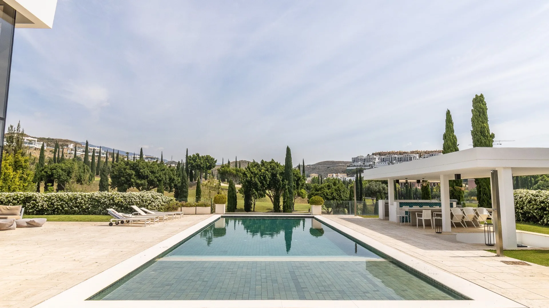 Villa en venta en Los Flamingos Golf con 6 dormitorios