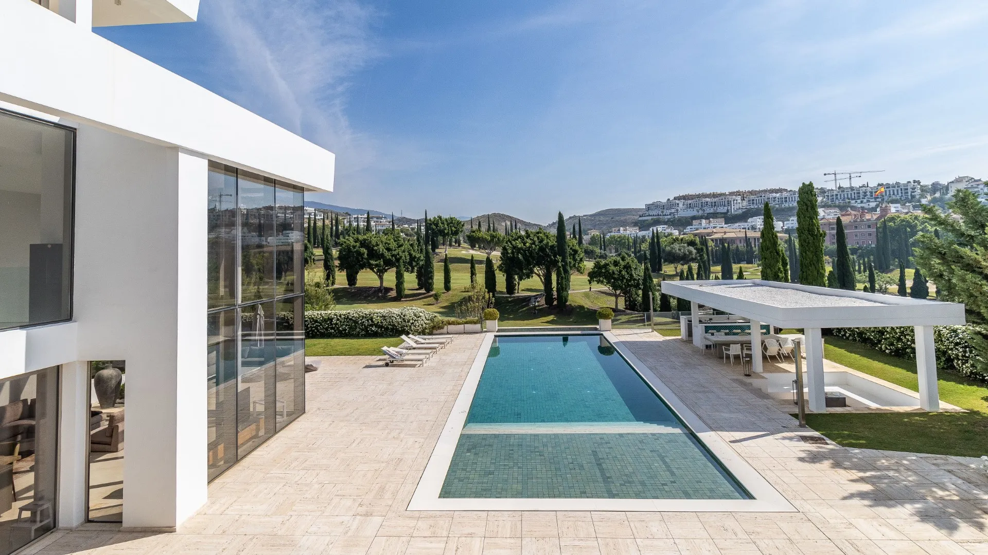 Villa en venta en Los Flamingos Golf con 6 dormitorios