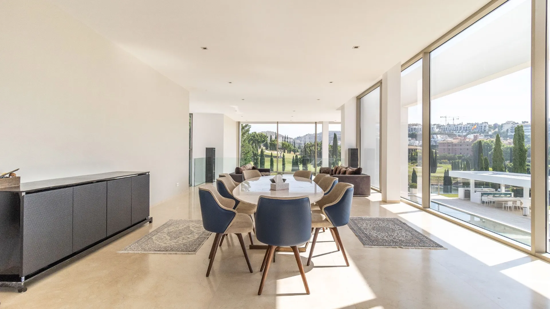 Villa en venta en Los Flamingos Golf con 6 dormitorios