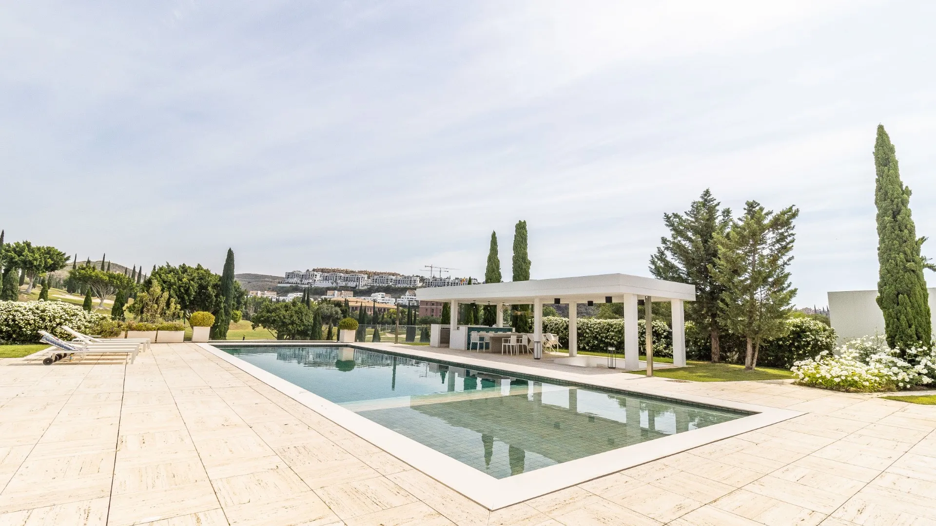 Villa en venta en Los Flamingos Golf con 6 dormitorios