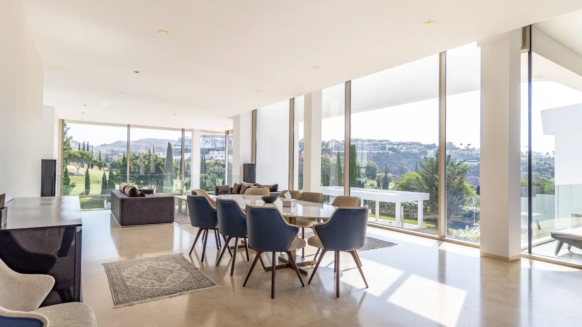 Villa en venta en Los Flamingos Golf con 6 dormitorios