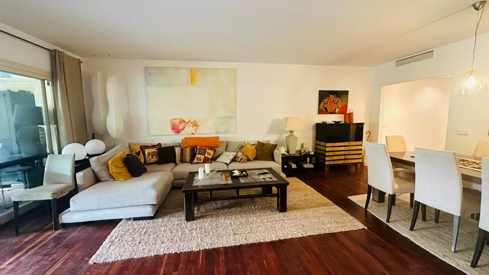 Se vende apartamento planta baja de 3 dormitorios en Marbella Golden Mile
