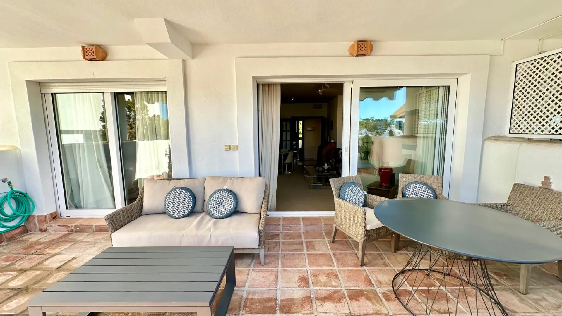 For sale Aloha Mirasierra apartment with 2 bedrooms