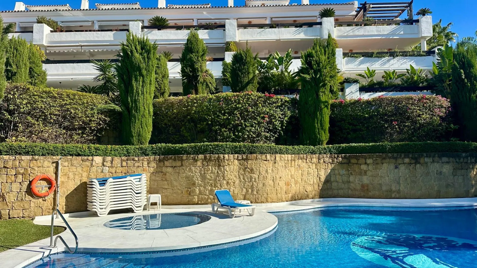 For sale Aloha Mirasierra apartment with 2 bedrooms