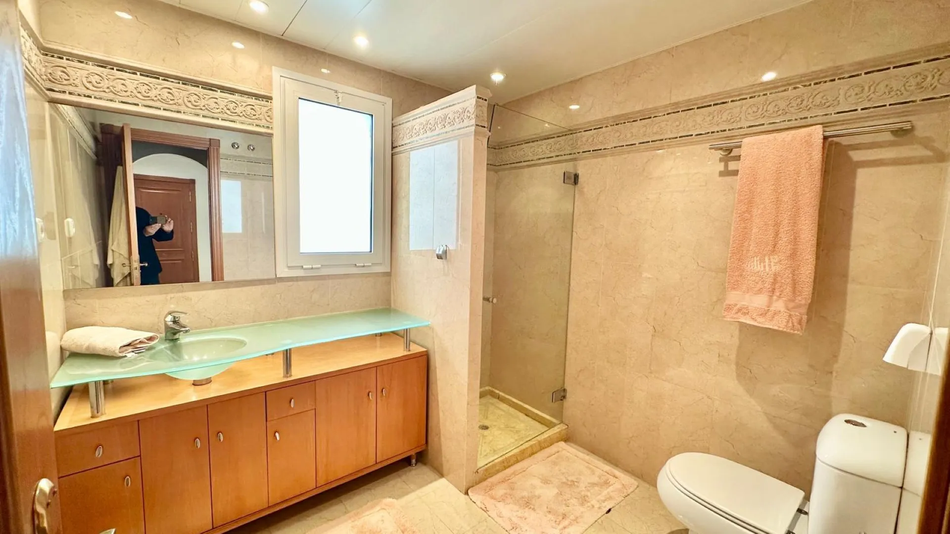 For sale Aloha Mirasierra apartment with 2 bedrooms