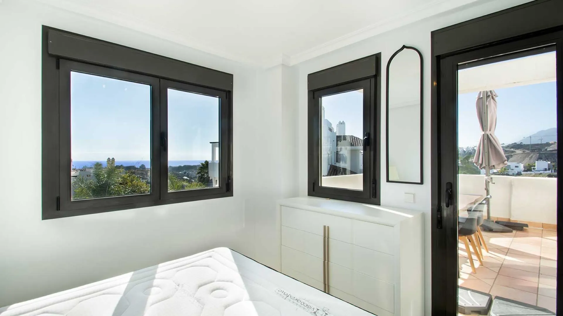 Selwo, atico duplex de 2 dormitorios en venta