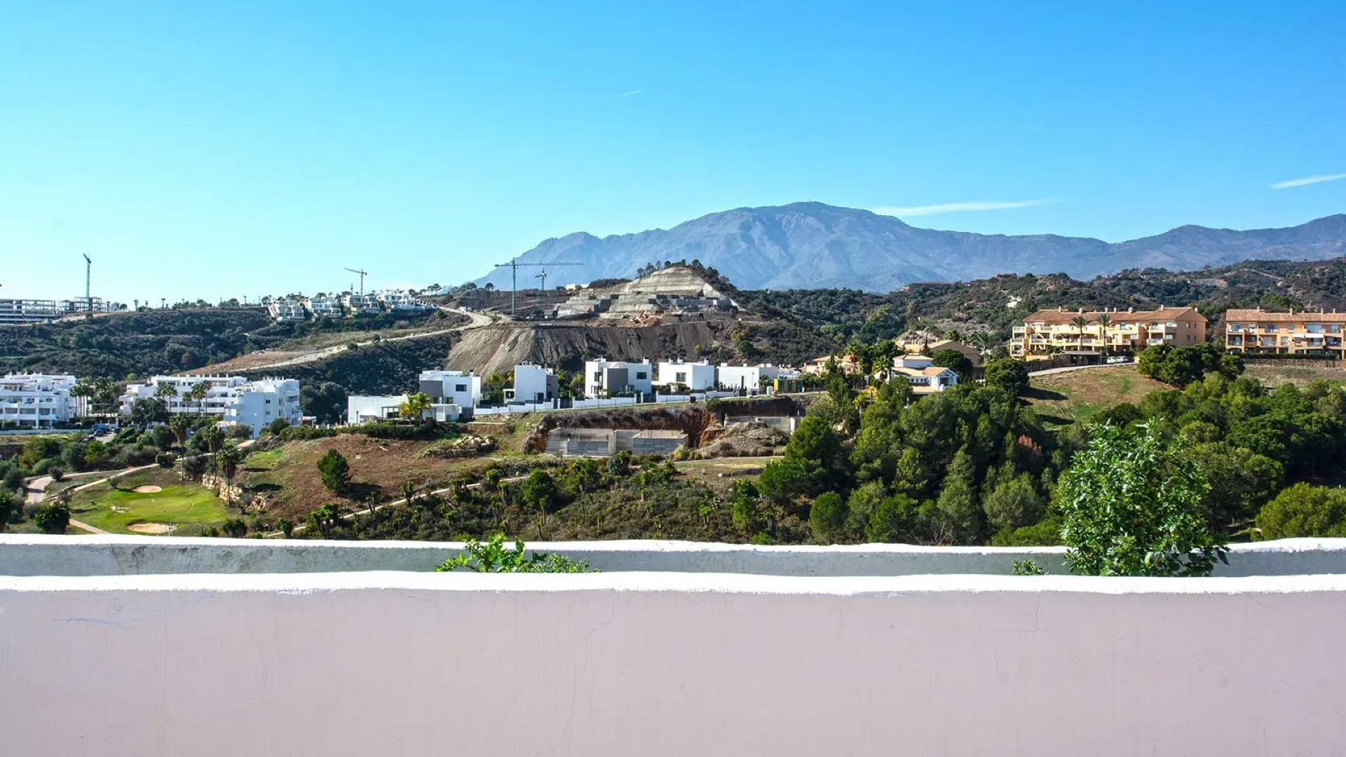 Selwo, atico duplex de 2 dormitorios en venta