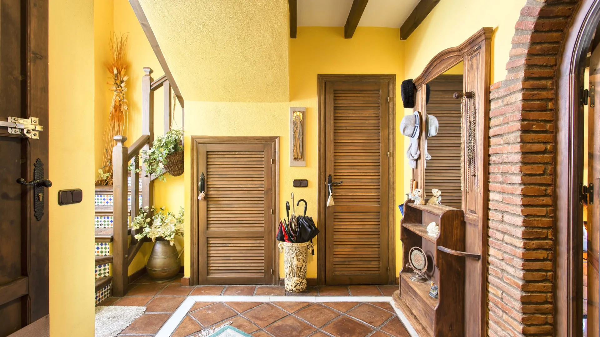 3 bedrooms town house for sale in Benahavis Centro