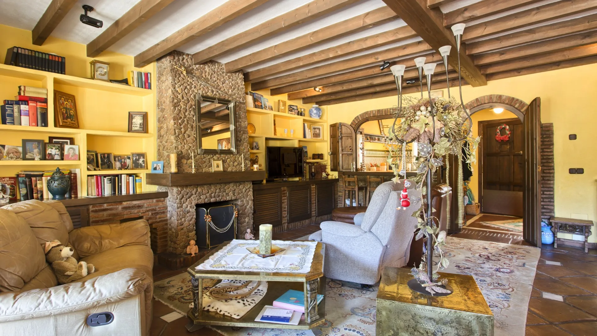 3 bedrooms town house for sale in Benahavis Centro