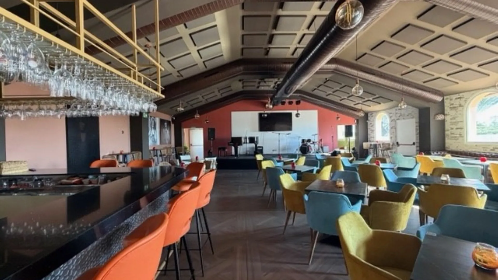 Benavista bar for sale