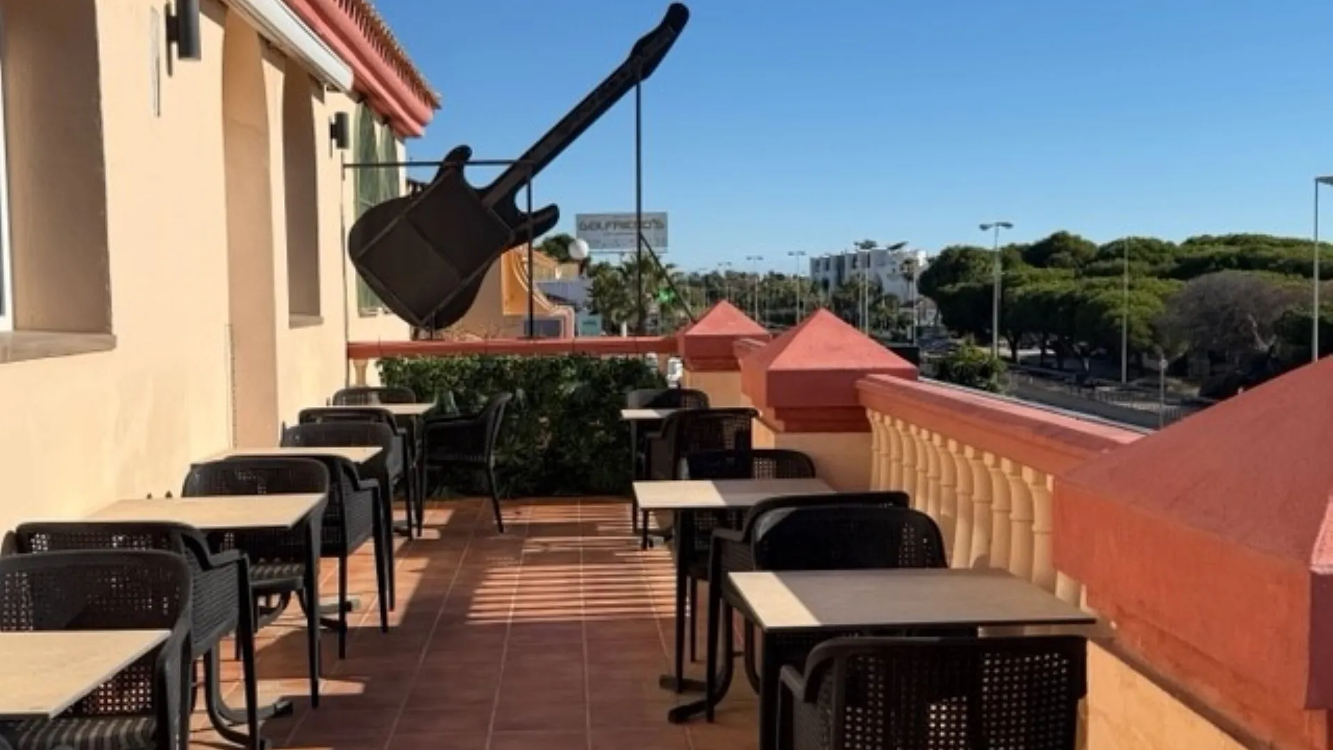 Benavista bar for sale