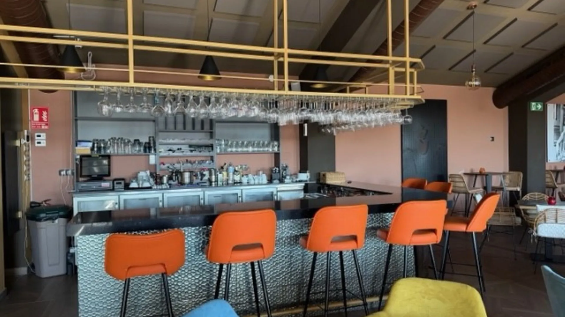 Benavista bar for sale