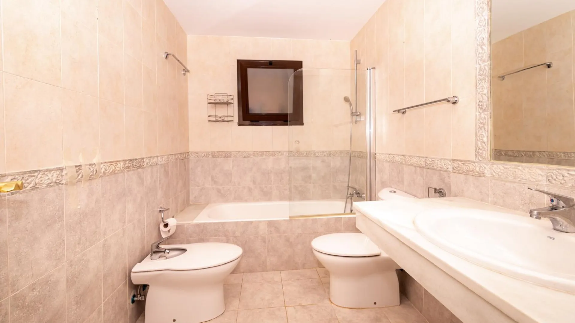 Apartamento con 4 dormitorios en venta en Hacienda del Sol