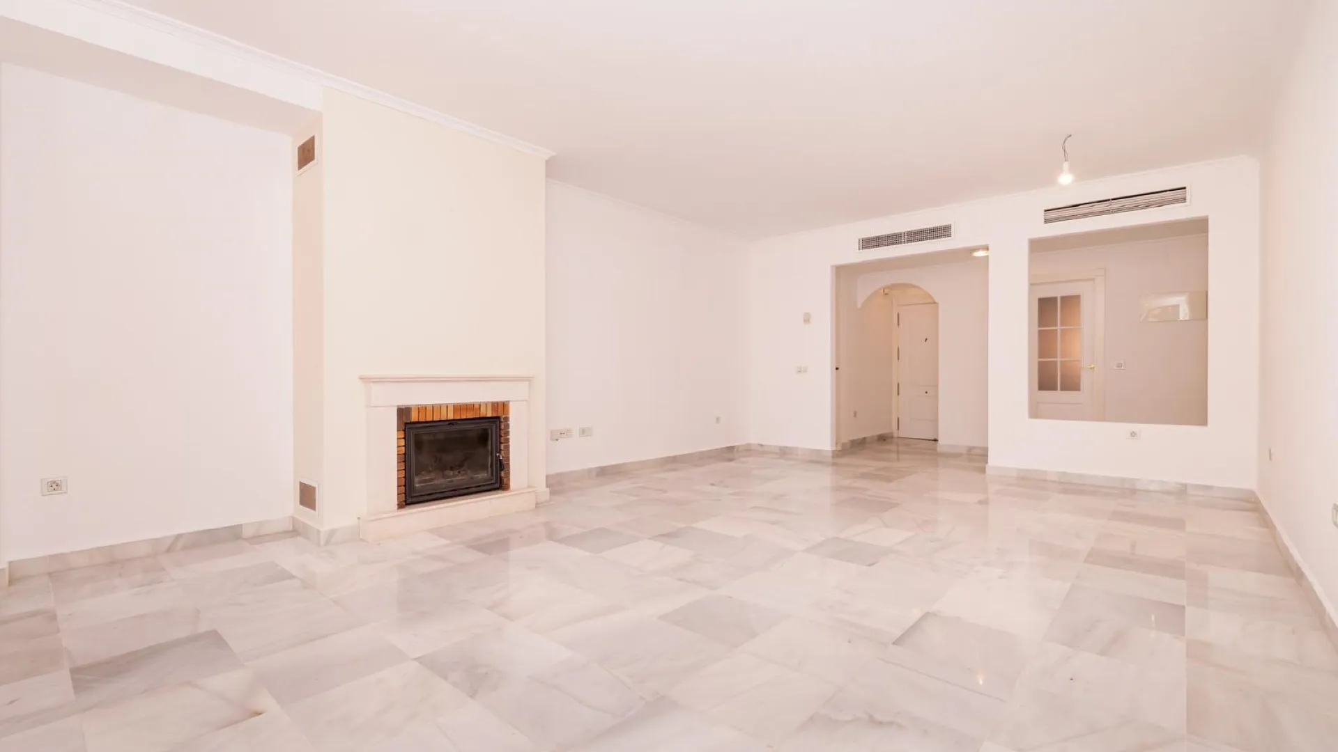 Apartamento con 4 dormitorios en venta en Hacienda del Sol