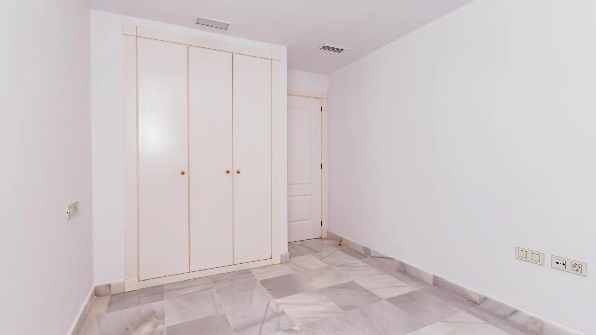 Apartamento con 4 dormitorios en venta en Hacienda del Sol