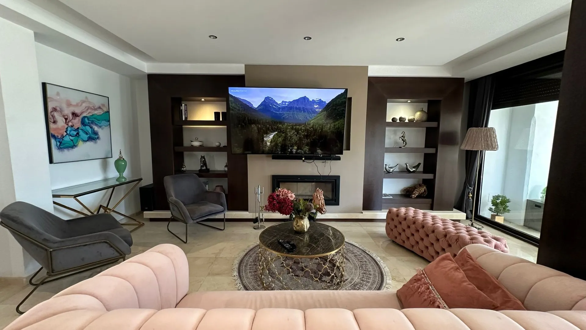 For sale town house with 4 bedrooms in Valdeolletas