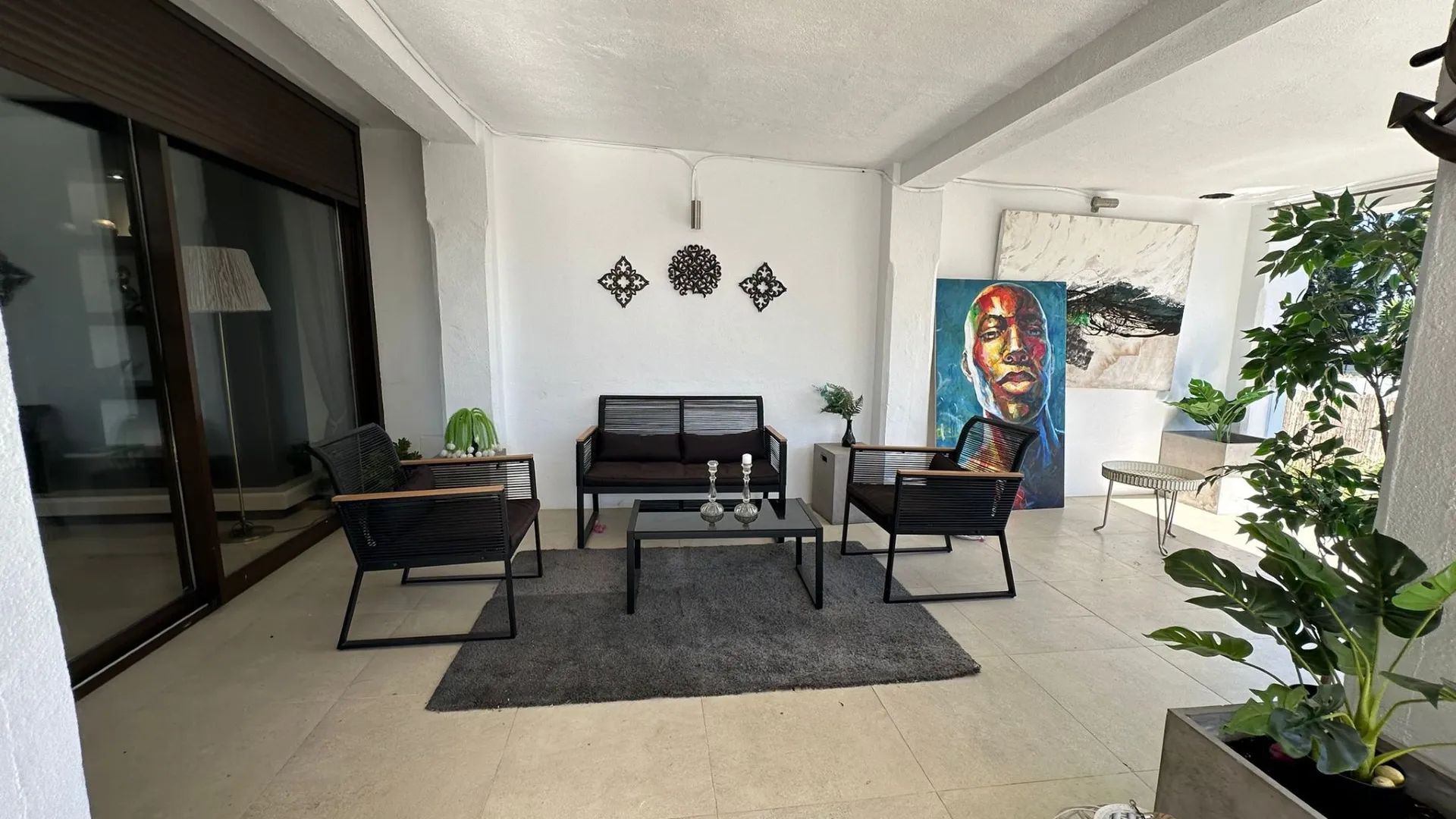 For sale town house with 4 bedrooms in Valdeolletas