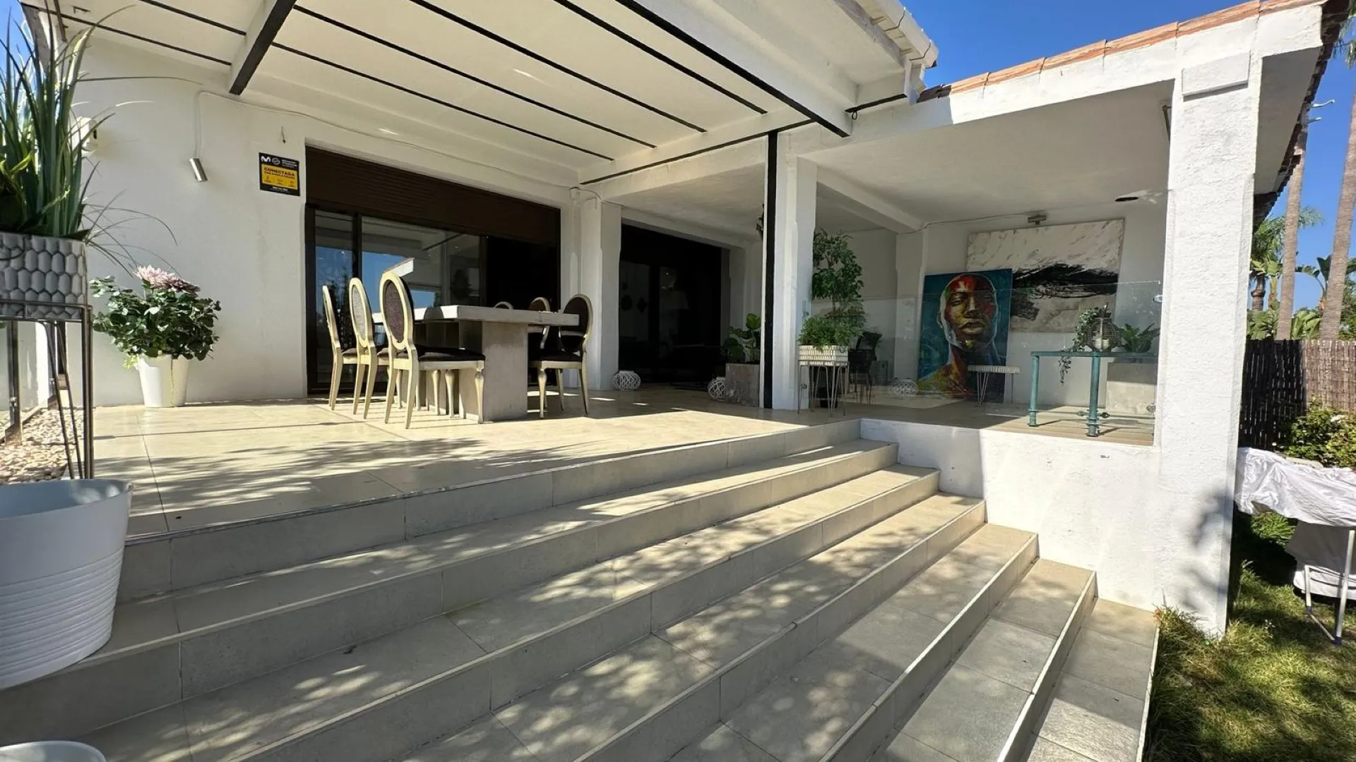 For sale town house with 4 bedrooms in Valdeolletas