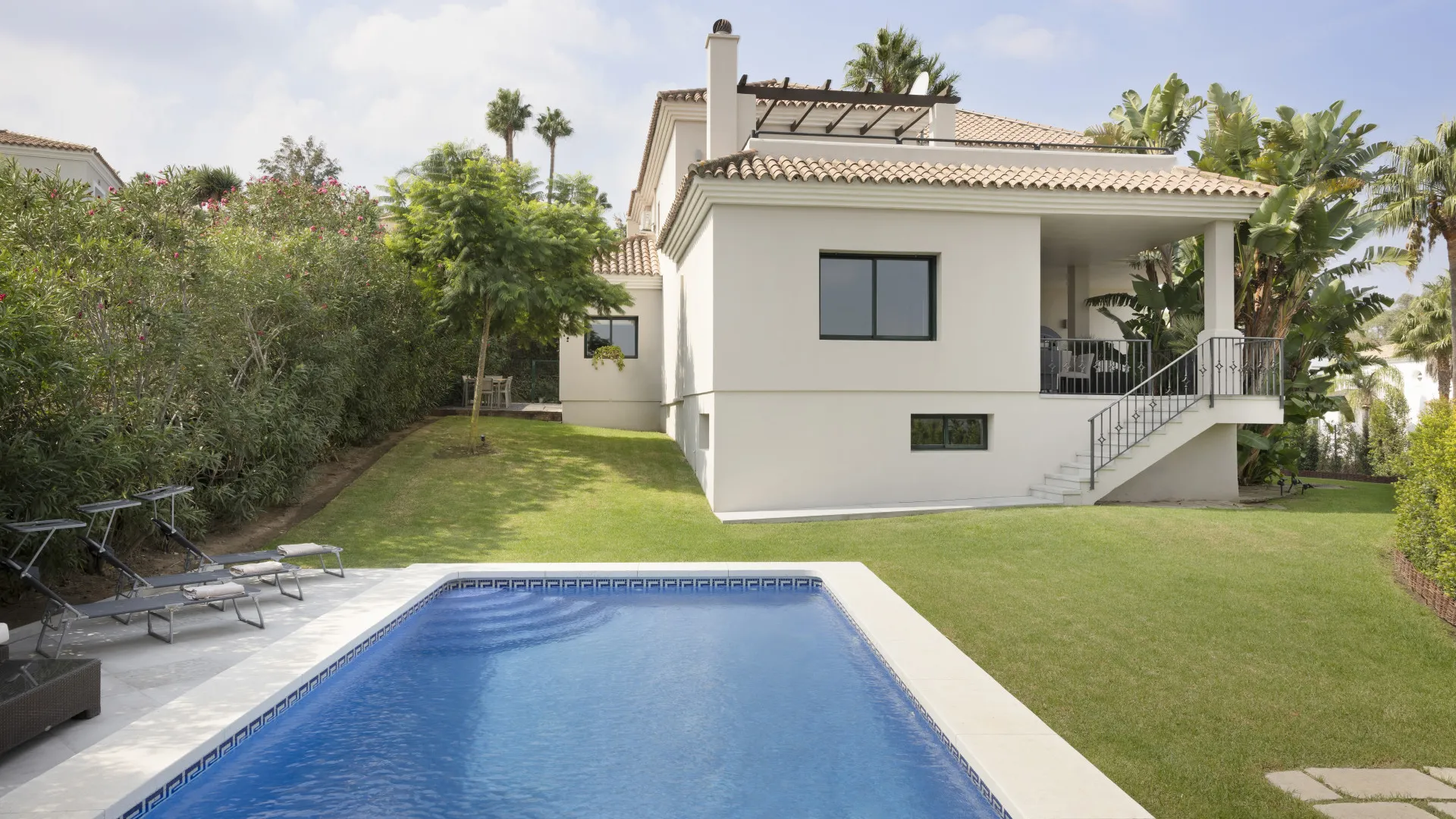 Villa for sale in Zona F with 4 bedrooms