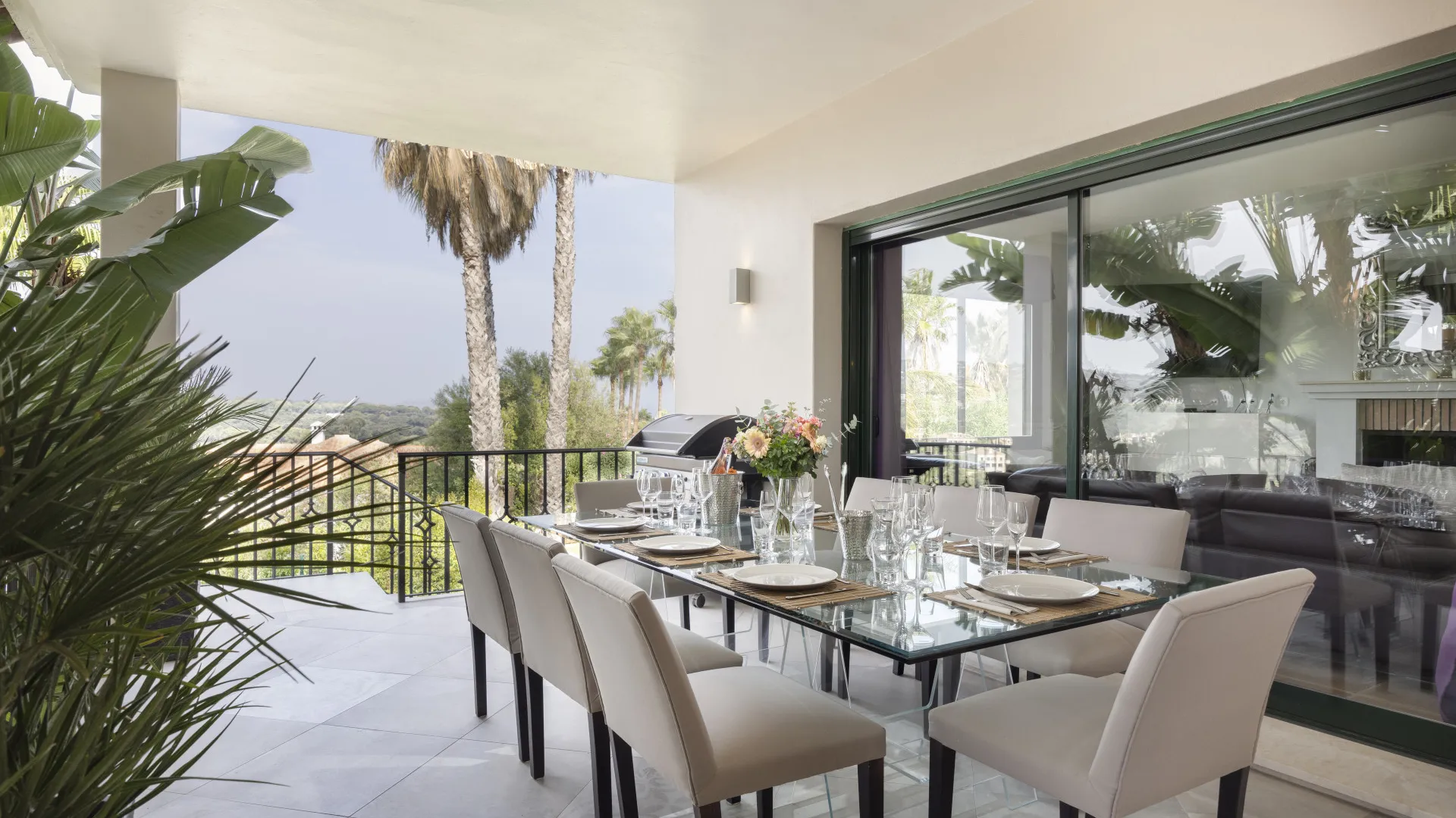 Villa for sale in Zona F with 4 bedrooms