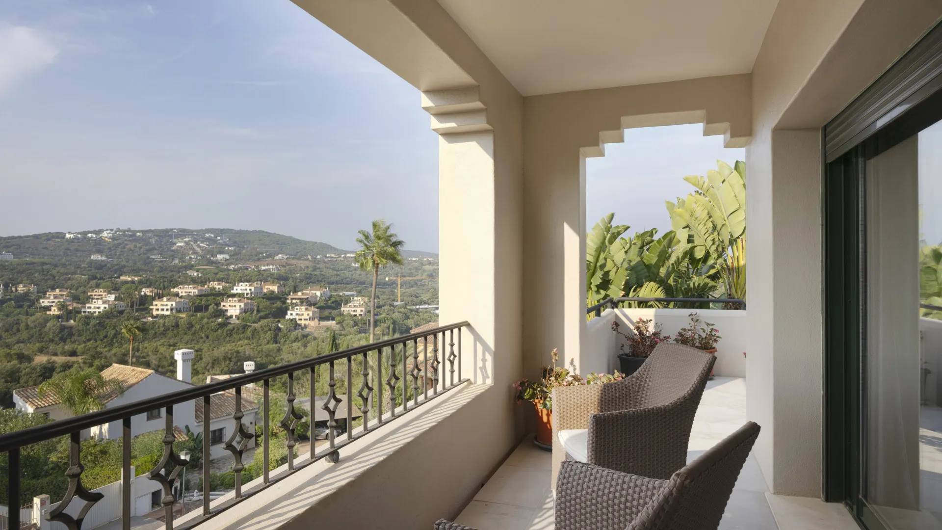 Villa for sale in Zona F with 4 bedrooms