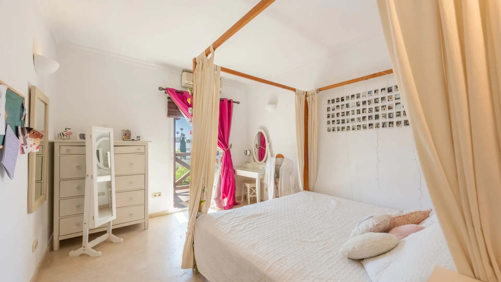 Se vende villa en Sotogrande Costa Central con 5 dormitorios