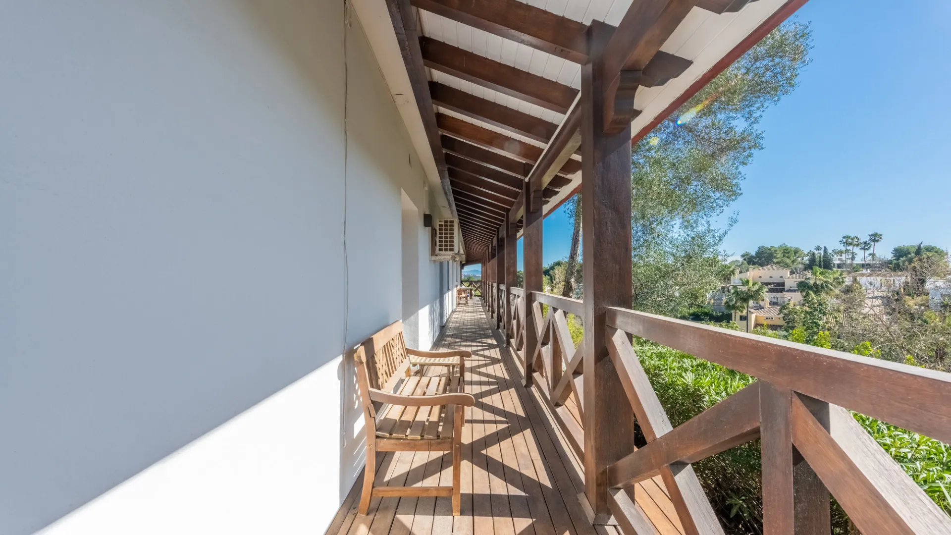 Se vende villa en Sotogrande Costa Central con 5 dormitorios
