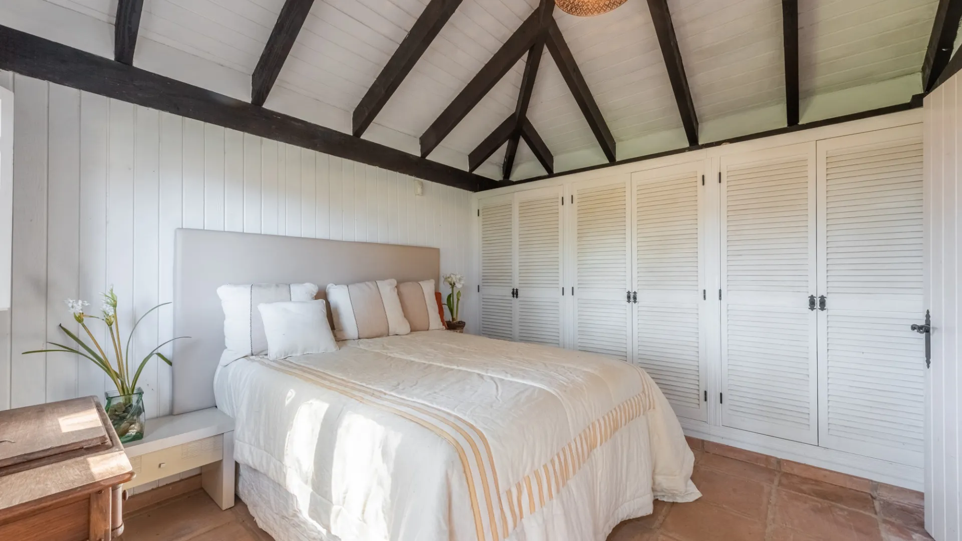 Se vende villa en Sotogrande Costa Central con 5 dormitorios