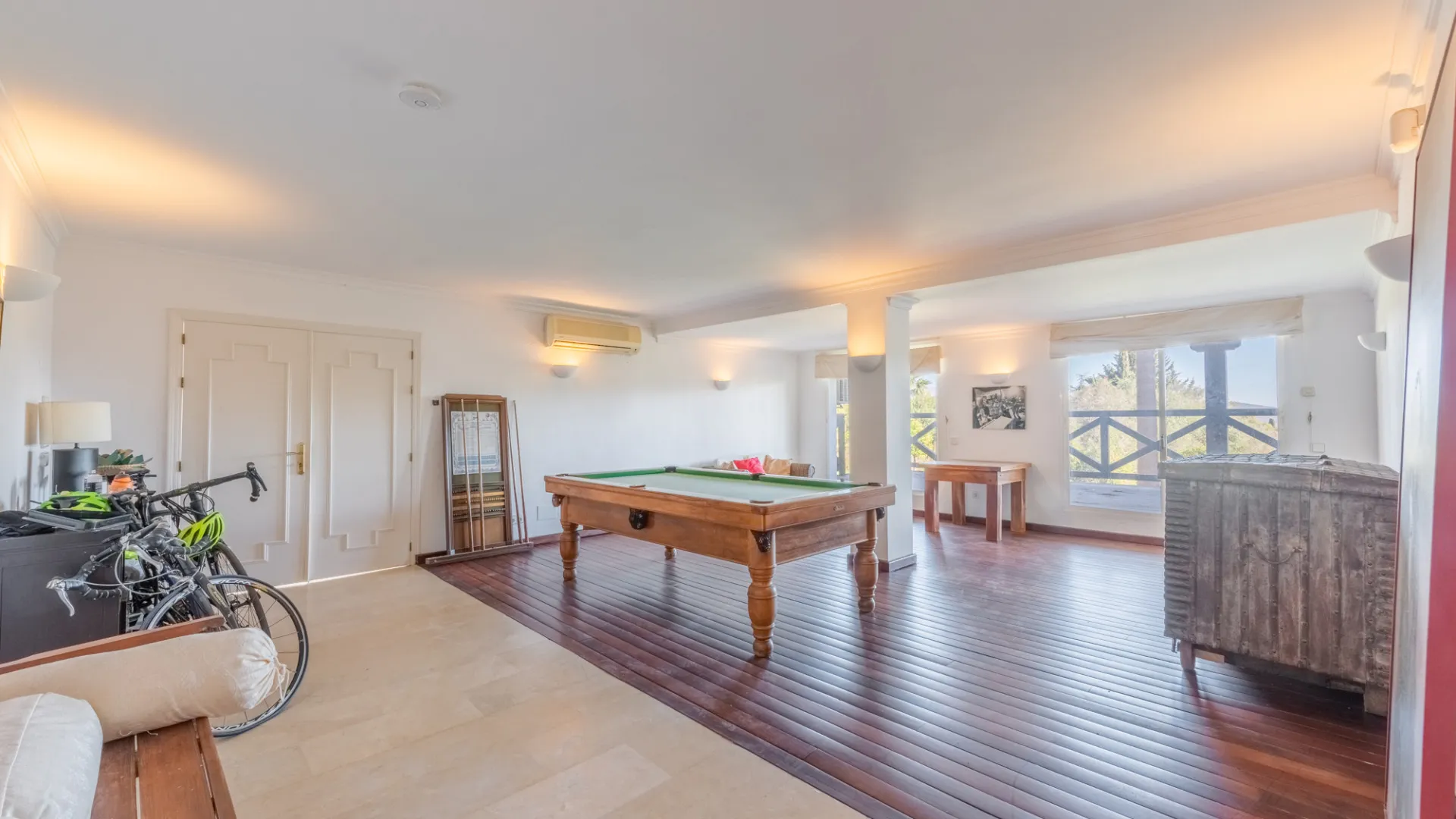 Se vende villa en Sotogrande Costa Central con 5 dormitorios