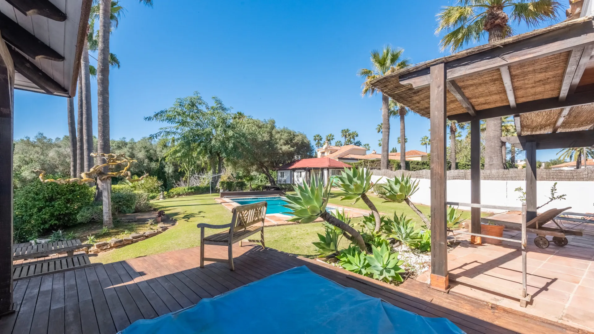 Se vende villa en Sotogrande Costa Central con 5 dormitorios