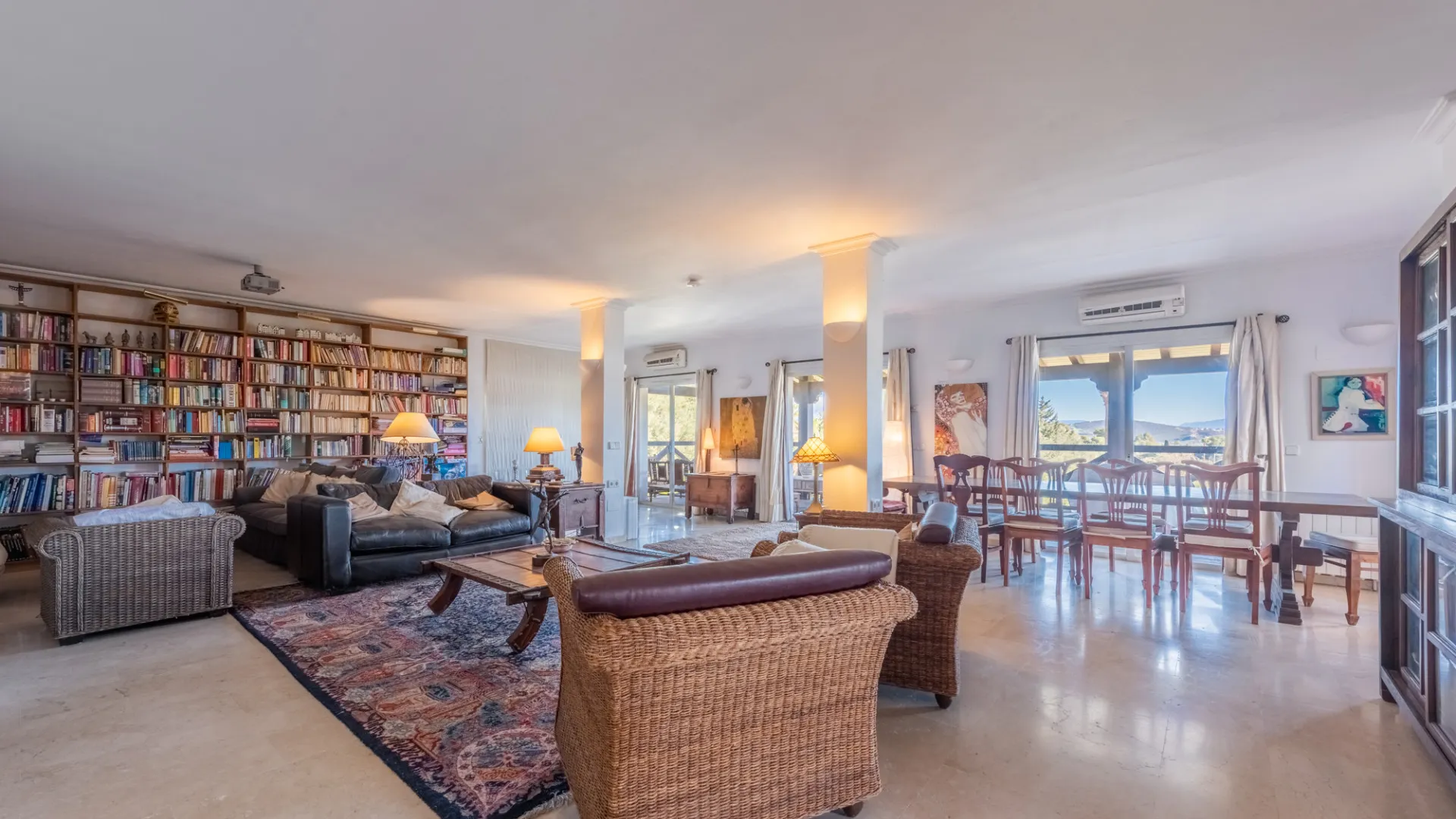 Se vende villa en Sotogrande Costa Central con 5 dormitorios