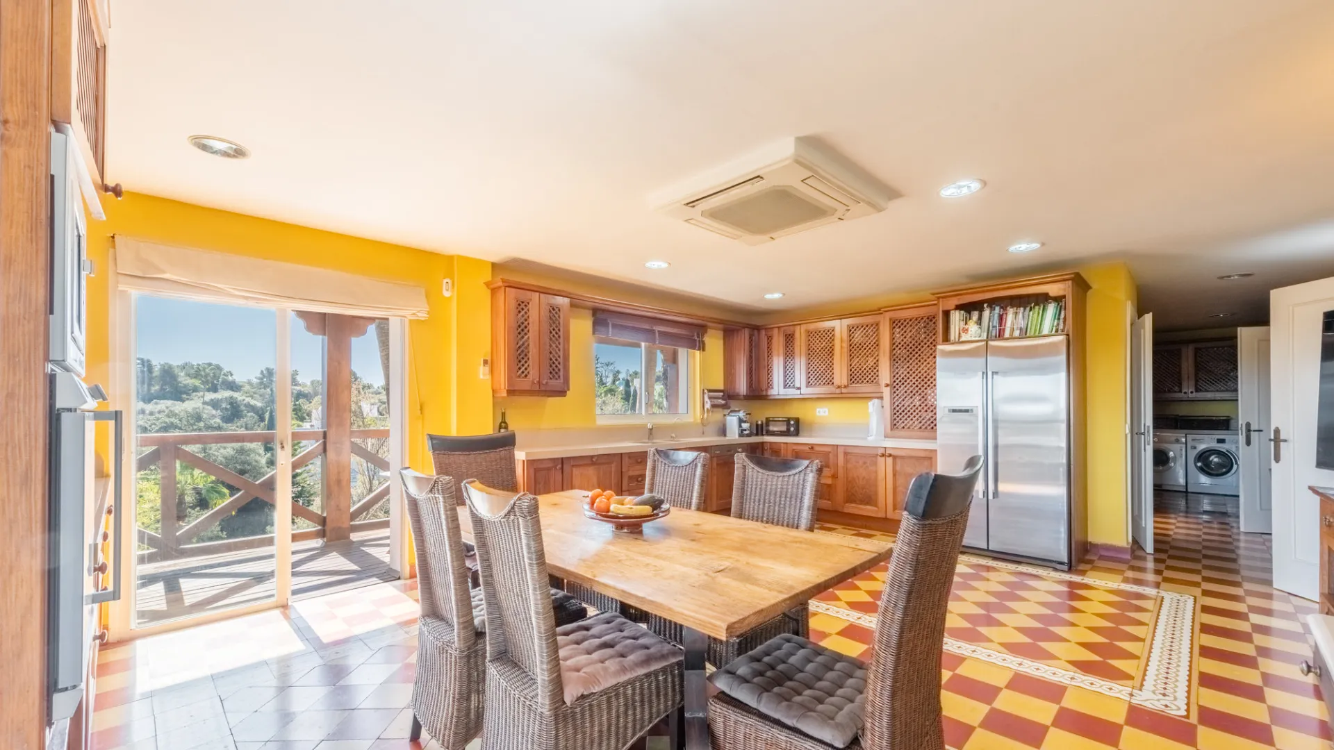 Se vende villa en Sotogrande Costa Central con 5 dormitorios