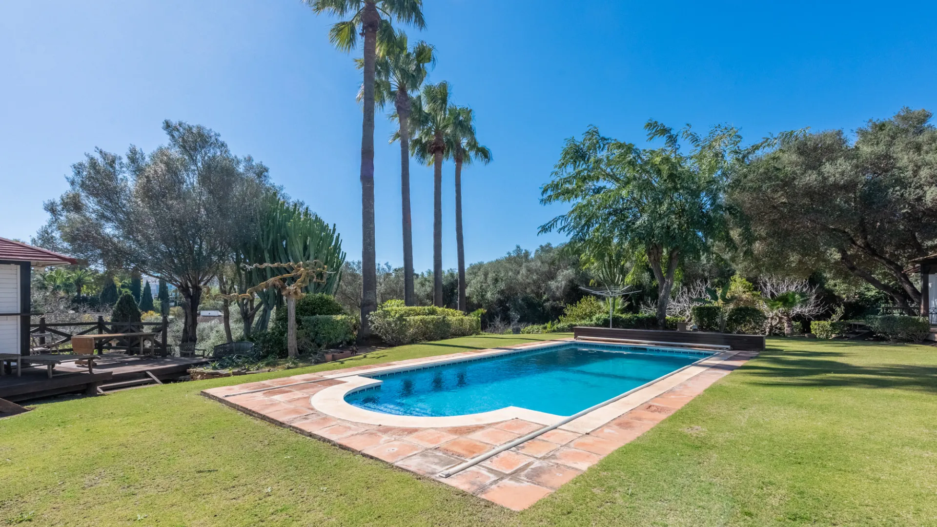 Se vende villa en Sotogrande Costa Central con 5 dormitorios