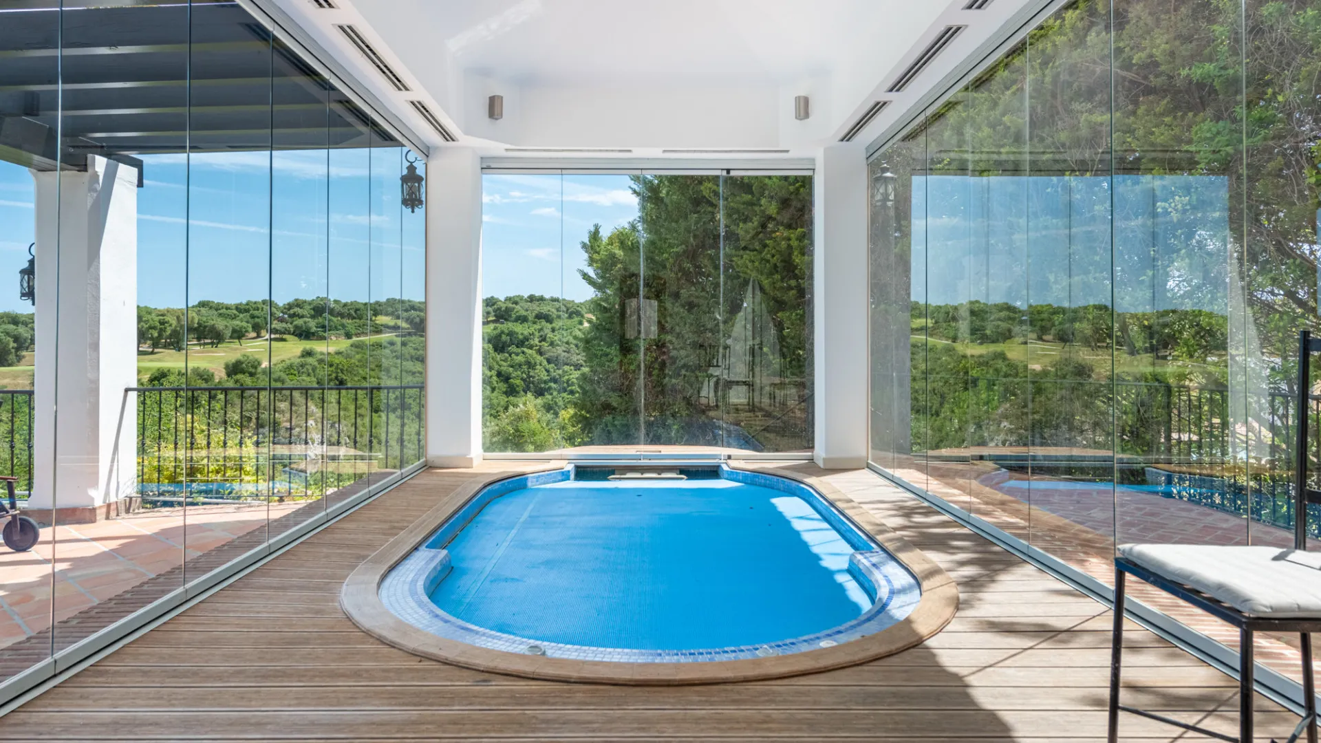 Se vende villa en Zona F