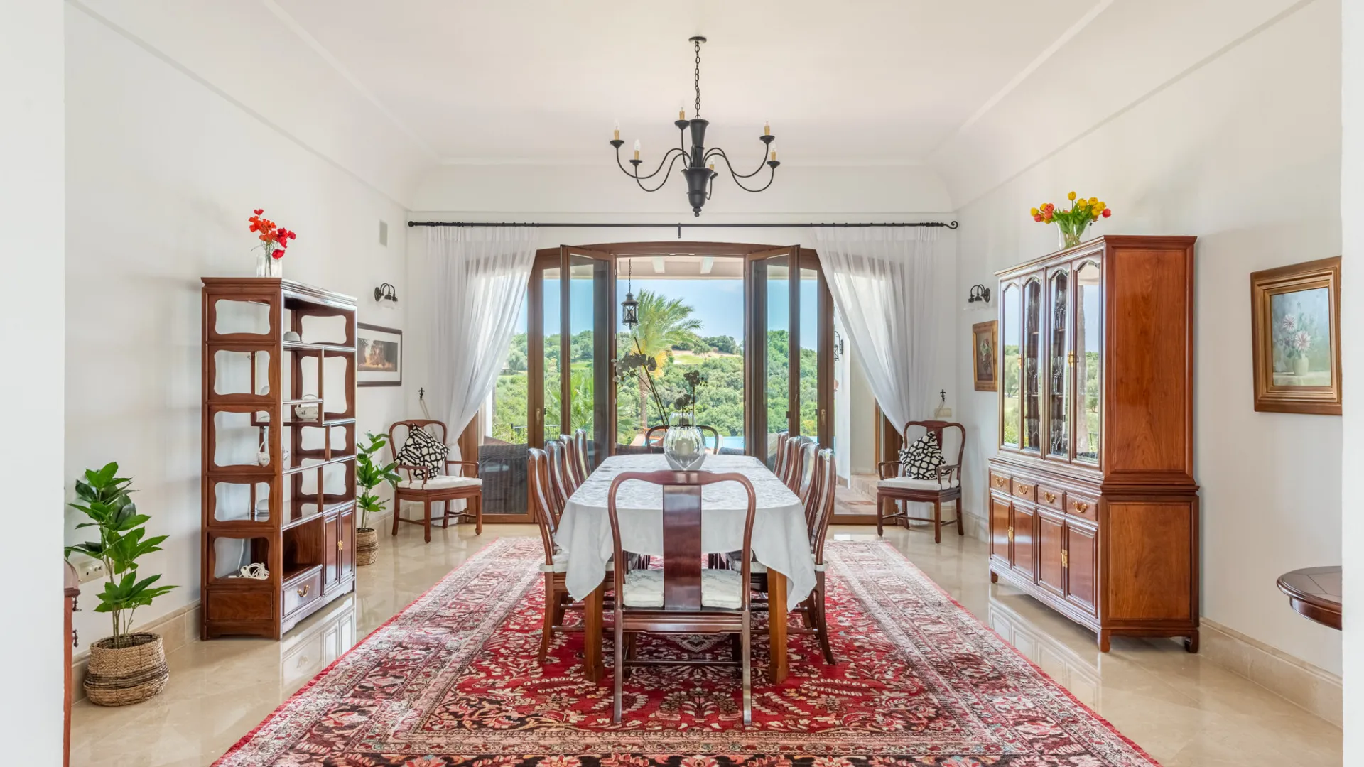 Se vende villa en Zona F