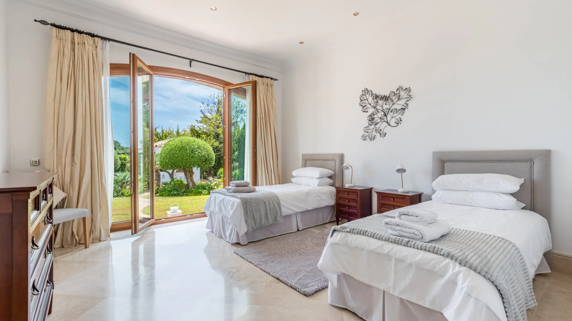 Se vende villa en Zona F