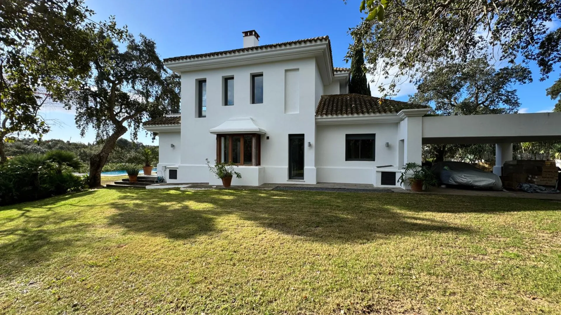 For sale Los Altos de Valderrama 5 bedrooms villa