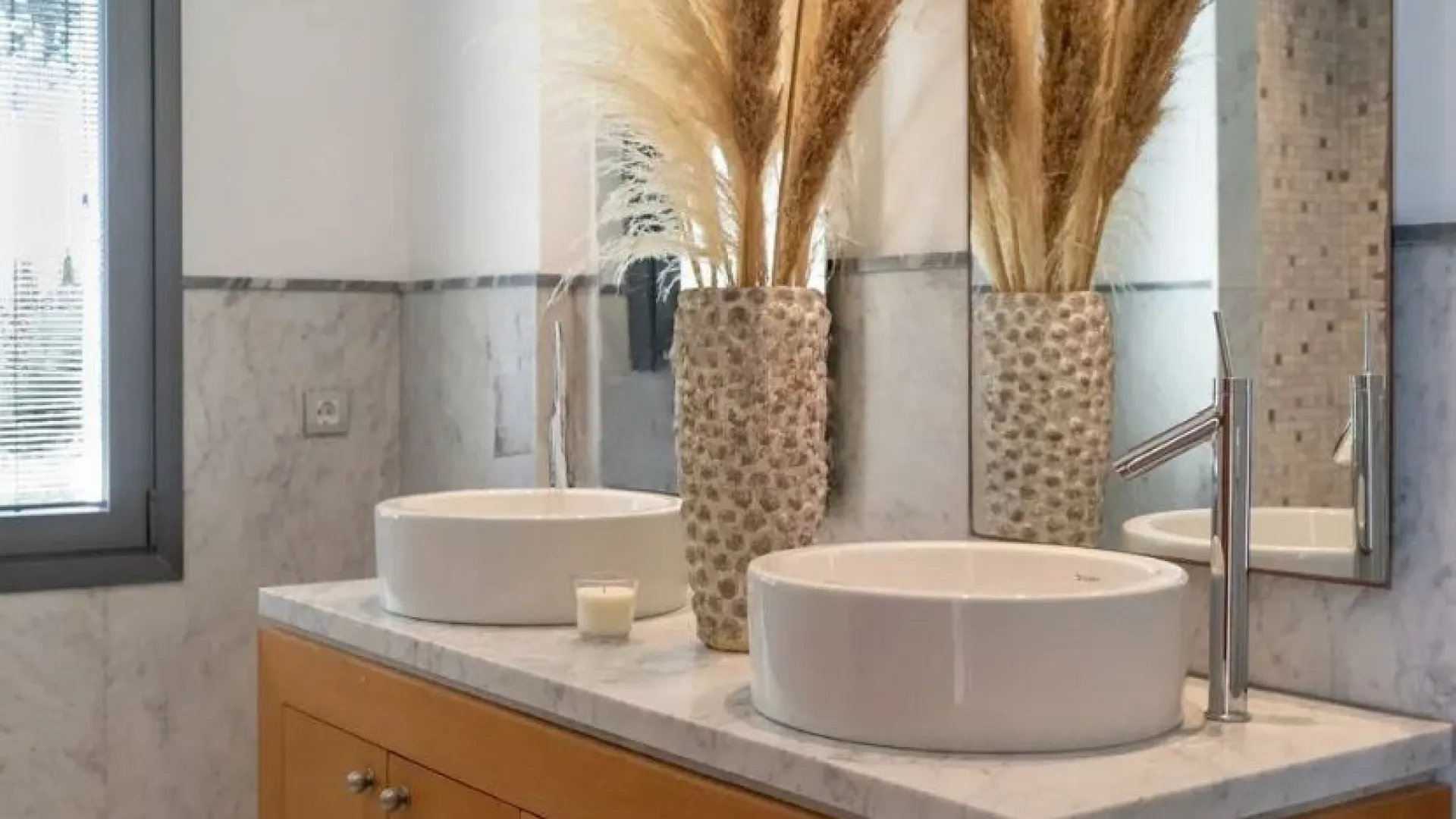 For sale Los Altos de Valderrama 5 bedrooms villa