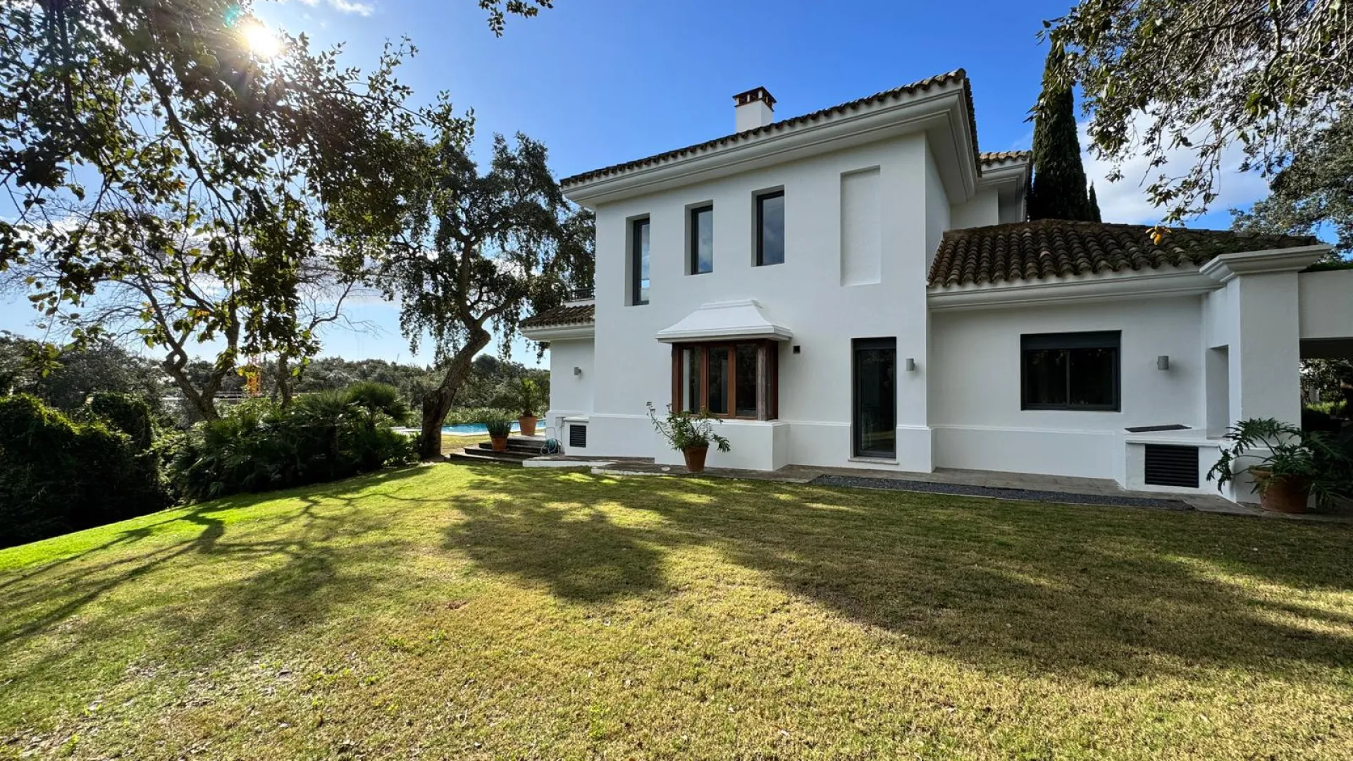For sale Los Altos de Valderrama 5 bedrooms villa