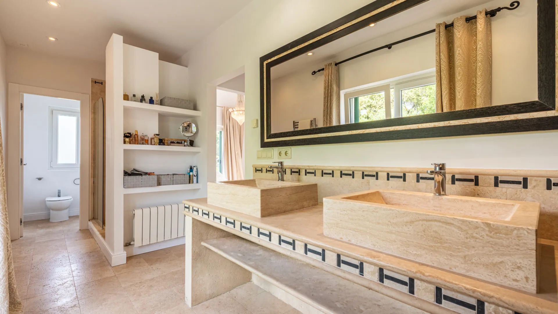 Villa for sale in Sotogrande Costa Central with 5 bedrooms