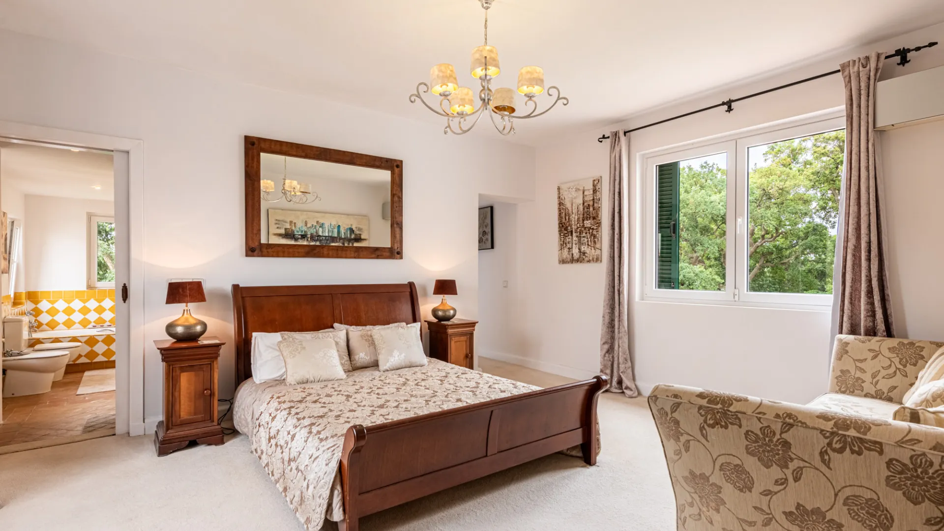 Villa for sale in Sotogrande Costa Central with 5 bedrooms