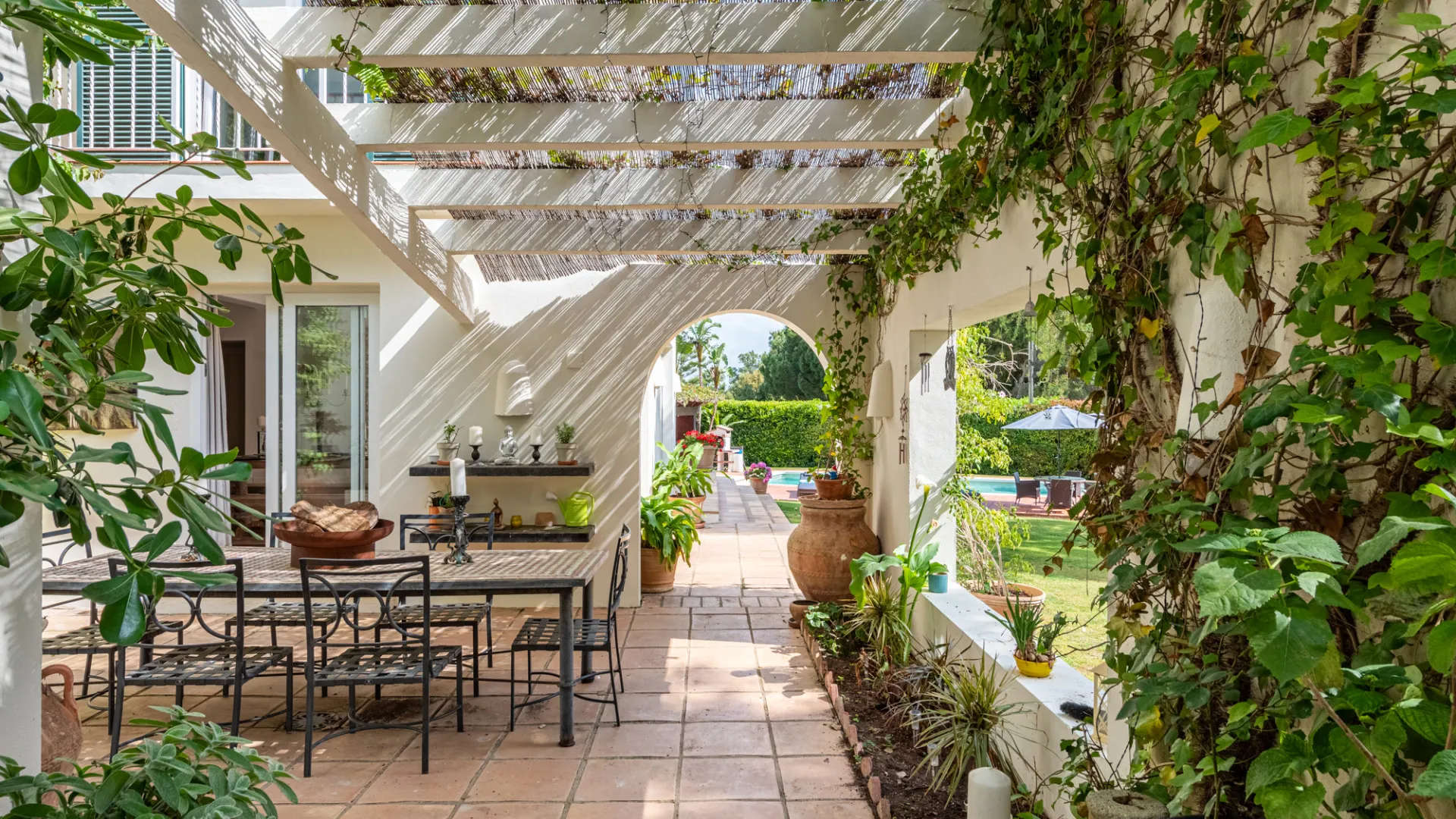 Villa for sale in Sotogrande Costa Central with 5 bedrooms