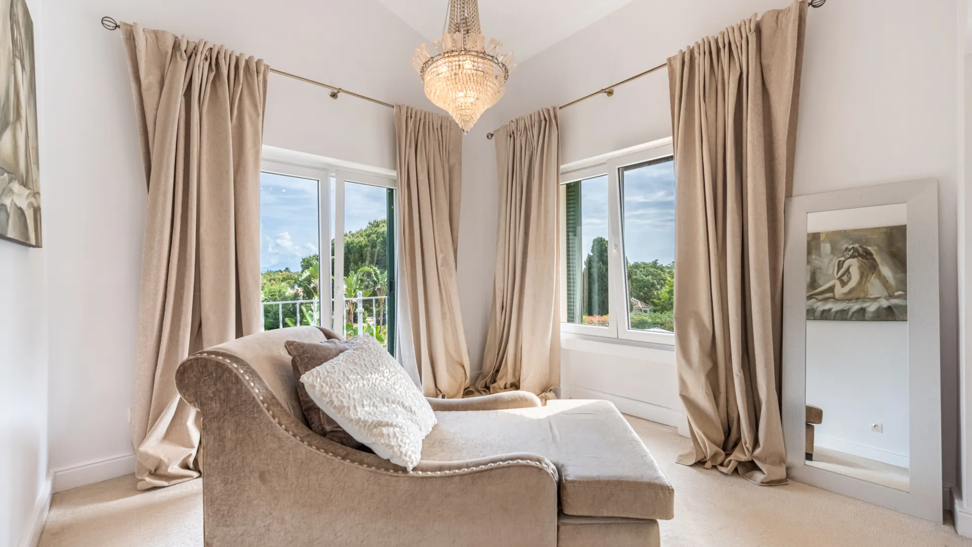 Villa for sale in Sotogrande Costa Central with 5 bedrooms