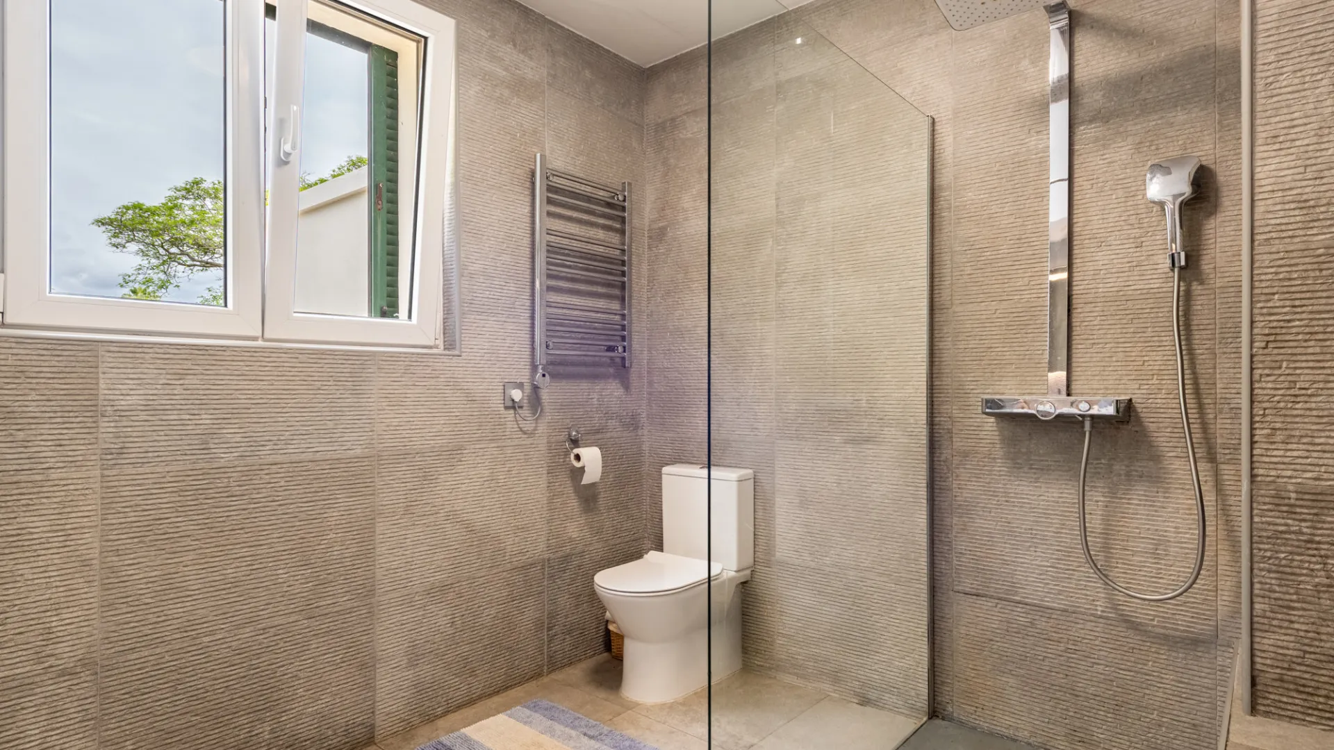 Villa for sale in Sotogrande Costa Central with 5 bedrooms