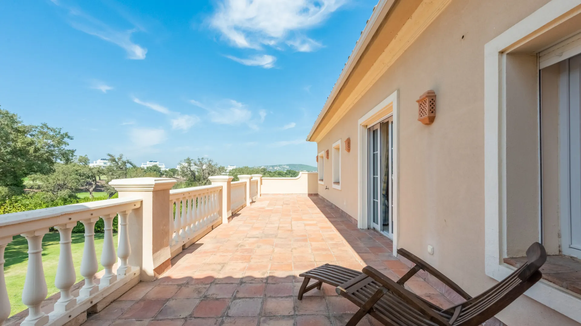 For sale villa with 7 bedrooms in San Roque Club