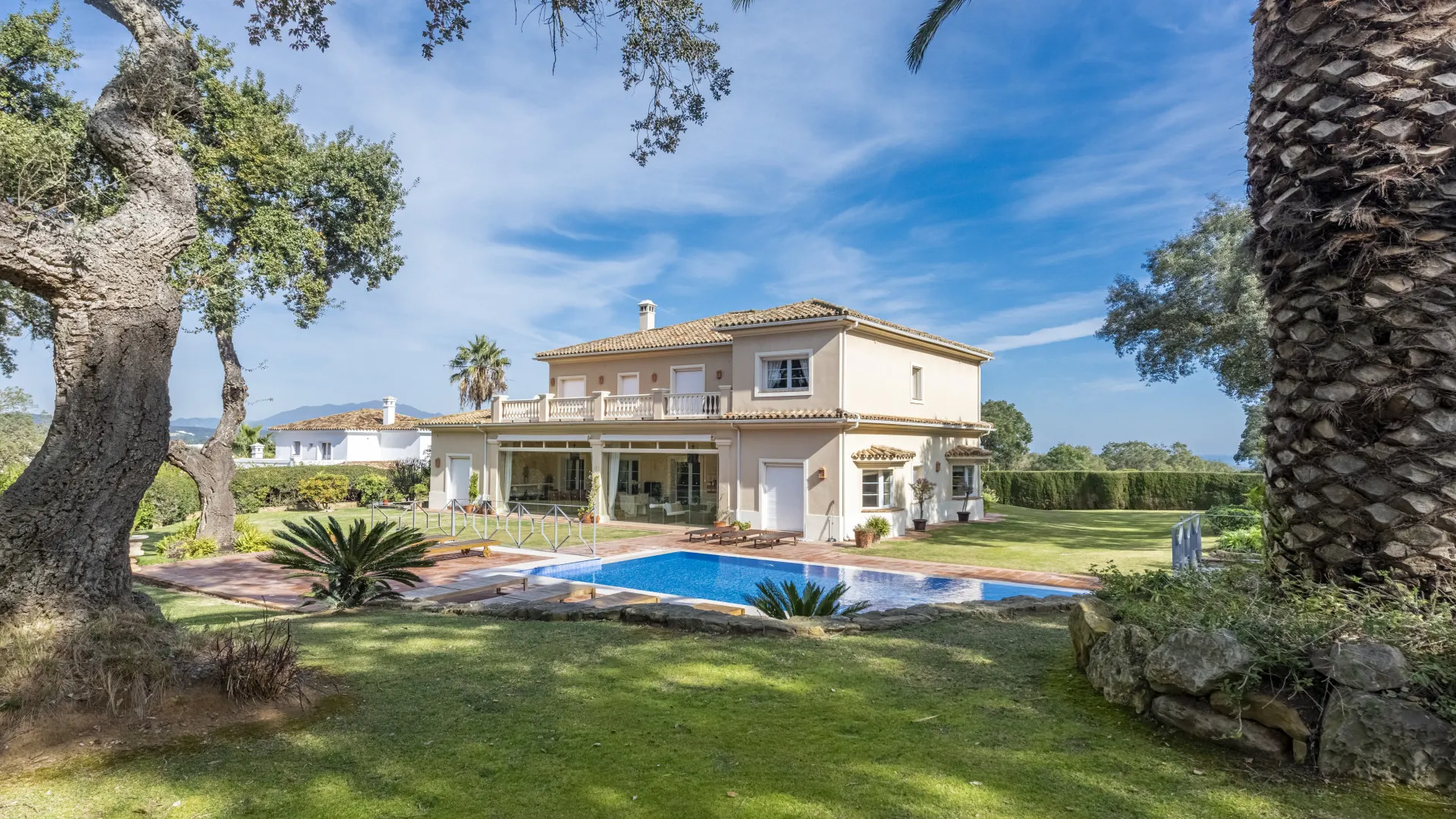 For sale villa with 7 bedrooms in San Roque Club