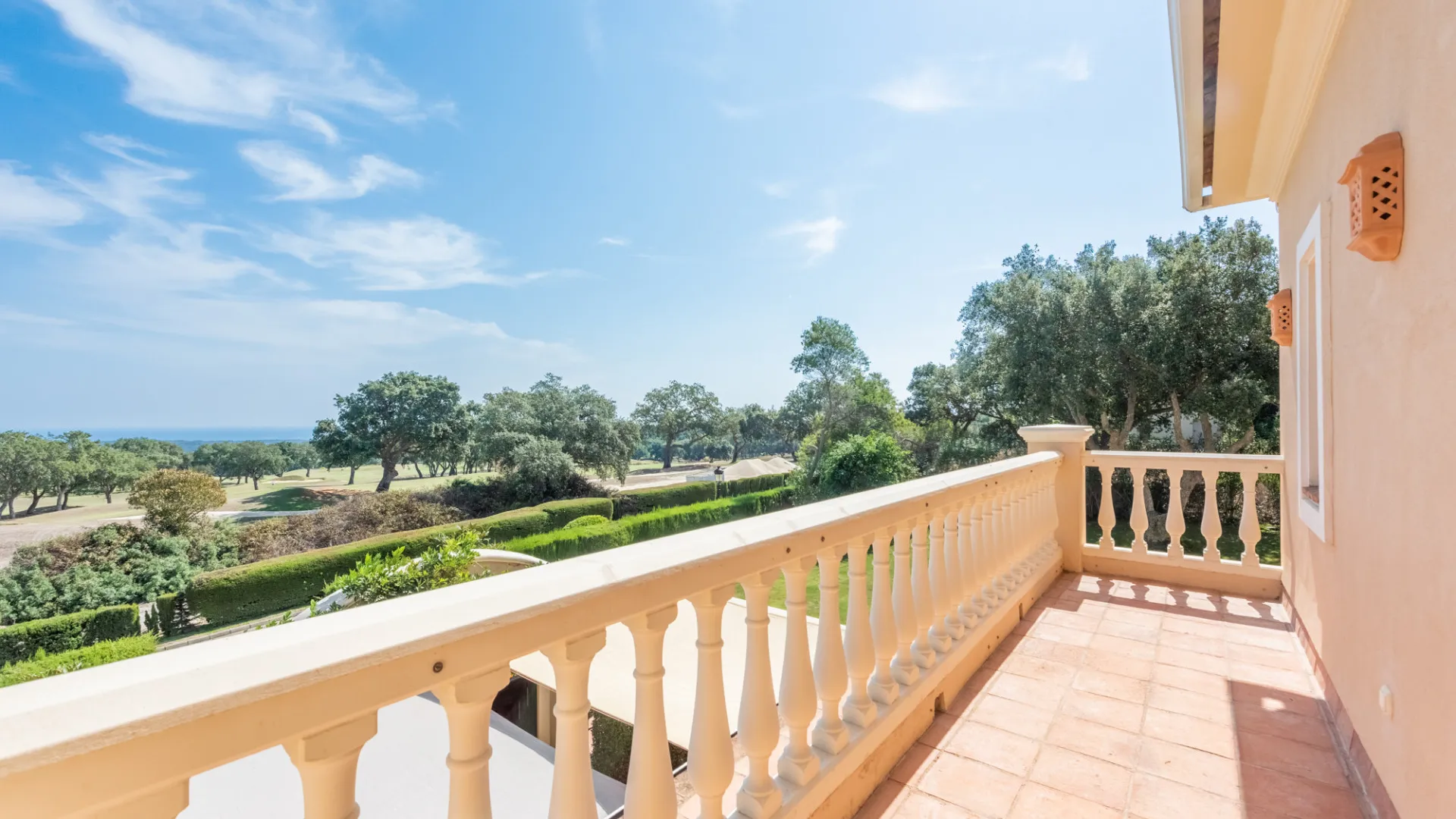 For sale villa with 7 bedrooms in San Roque Club