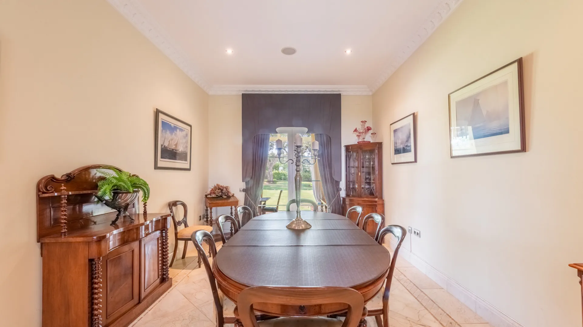 For sale villa with 7 bedrooms in San Roque Club