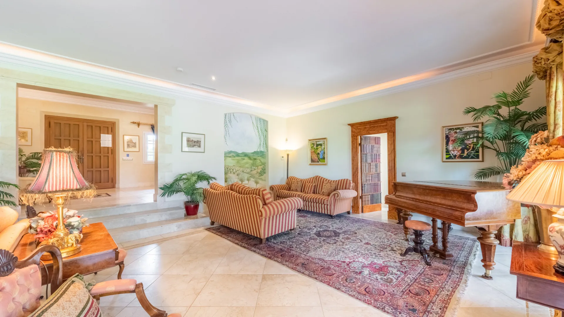 For sale villa with 7 bedrooms in San Roque Club