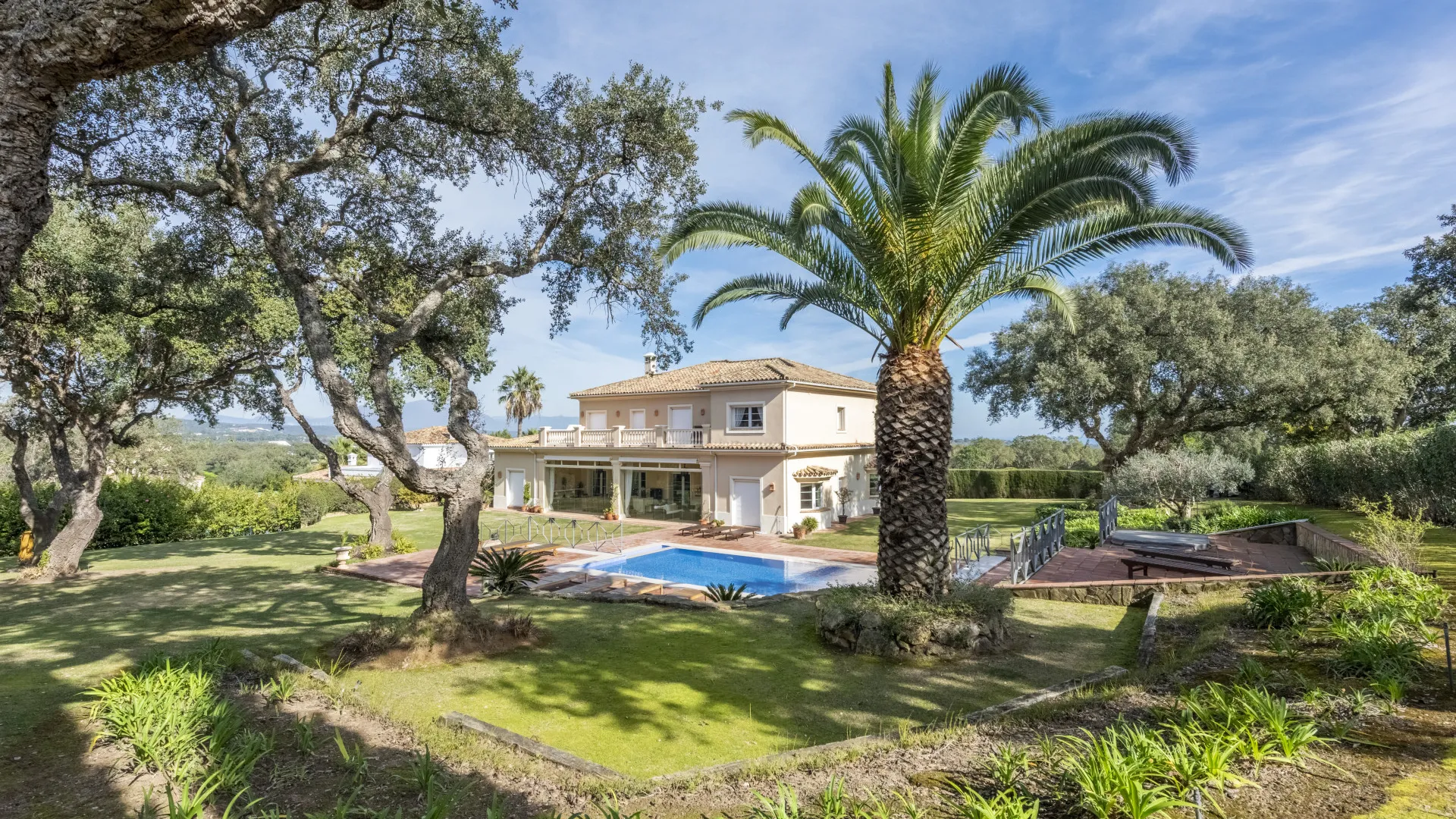 For sale villa with 7 bedrooms in San Roque Club